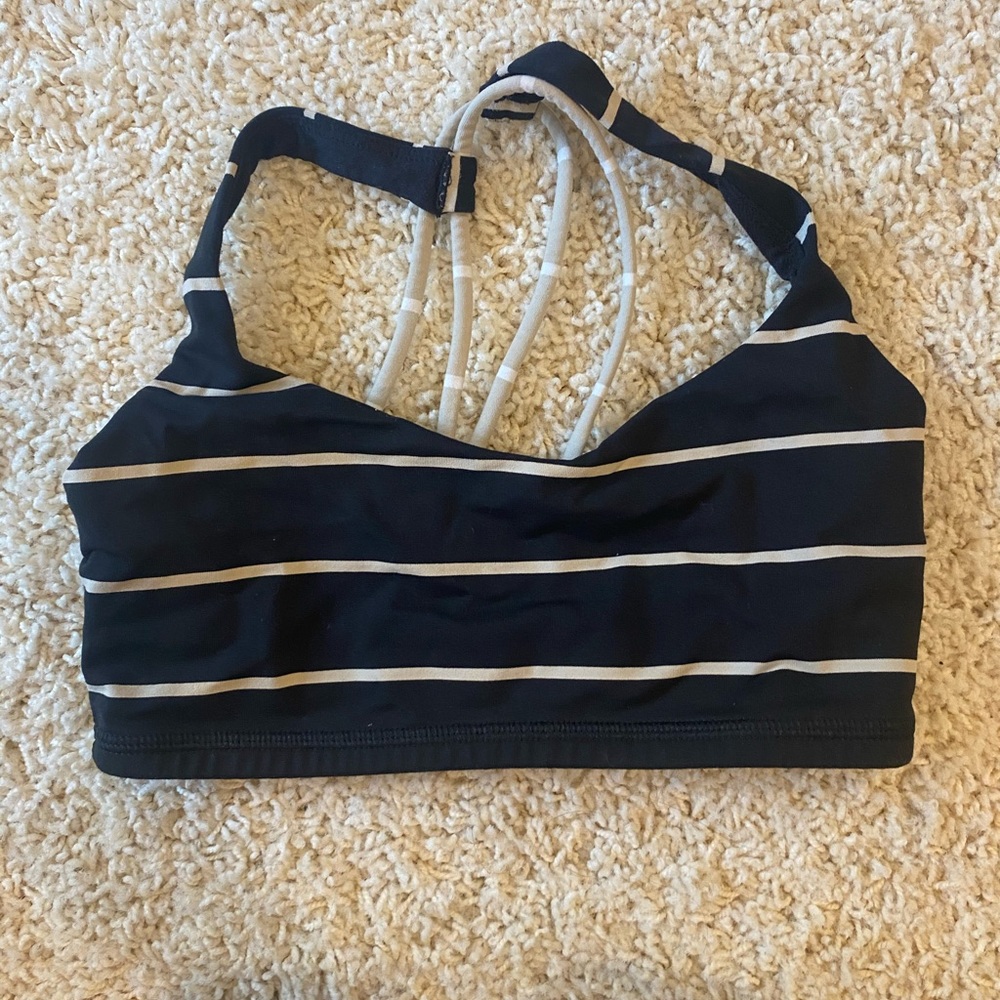 Lululemon sports bra